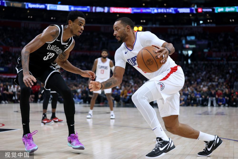 在禁区内接 在禁区内接